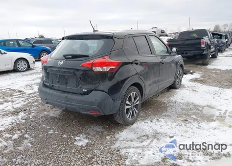 2020 Nissan Kicks Sv Xtronic Cvt z USA, uszkodzony, nr VIN 3N1CP5CV4LL498386